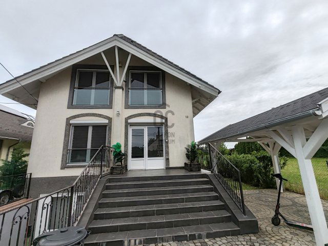 Eladó családi ház, Siófokon 189 M Ft, 7 szobás