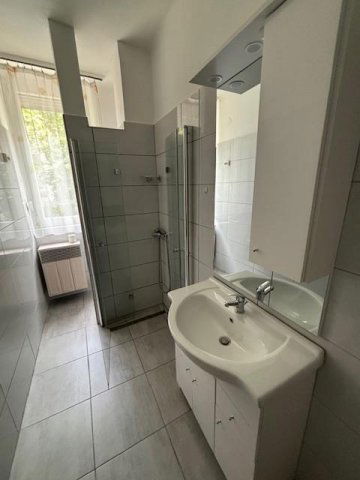 Kiadó téglalakás, albérlet, Tatán 150 E Ft / hó, 1 szobás