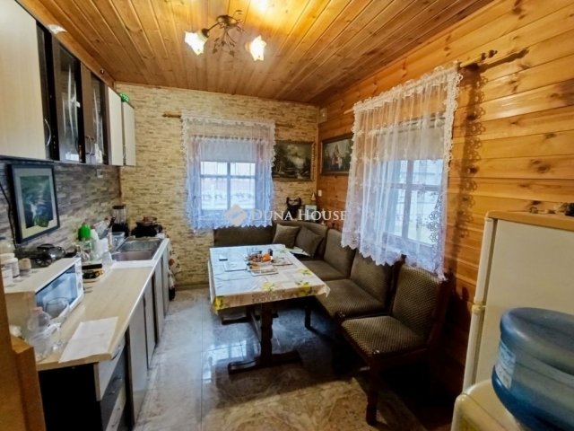 Eladó családi ház, Tápiószentmártonon 44.9 M Ft, 4 szobás