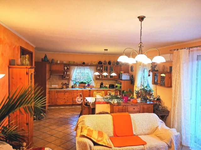Eladó családi ház, Szigethalmon 114.9 M Ft, 4 szobás