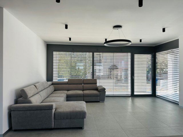 Kiadó téglalakás, albérlet, Debrecenben 750 E Ft / hó, 4 szobás