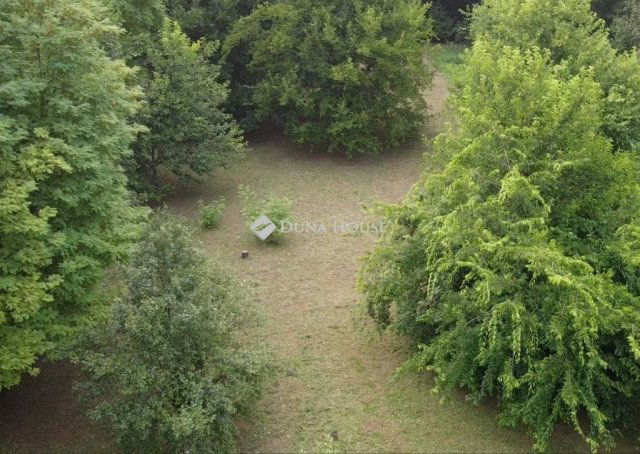 Eladó családi ház, Dunaalmáson 48.5 M Ft, 4 szobás