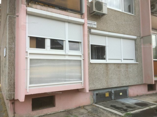 Eladó panellakás, Budapesten, XX. kerületben, Vörösmarty utcában