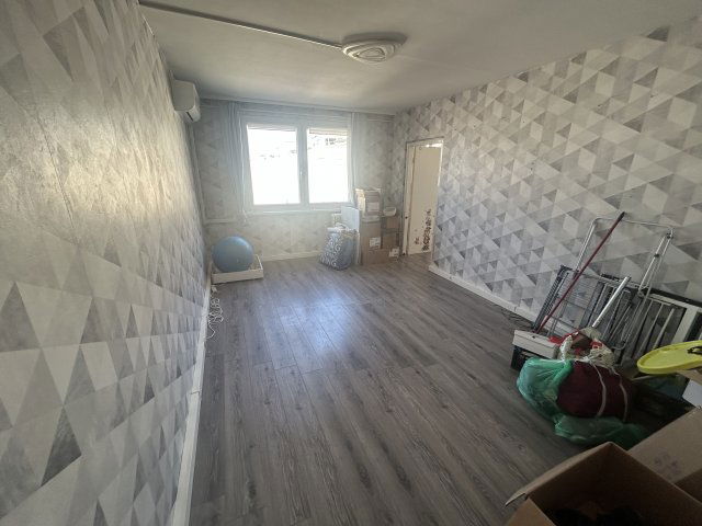 Eladó panellakás, Debrecenben 52.9 M Ft, 1+2 szobás