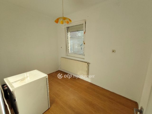Eladó családi ház, Tégláson 47 M Ft, 3 szobás