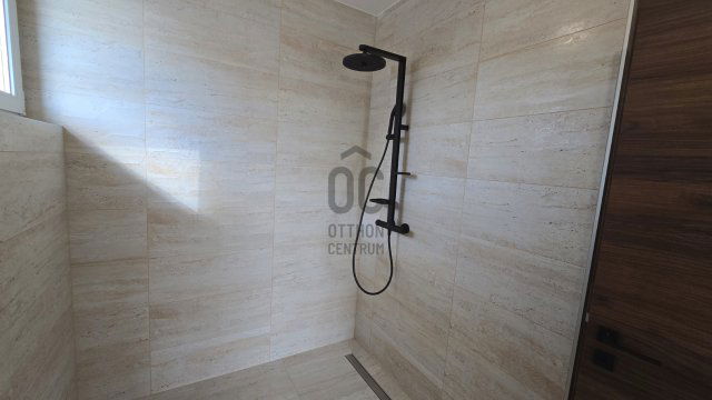 Eladó ikerház, Budajenőn 169 M Ft, 5 szobás