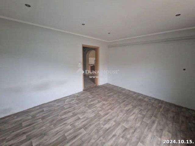 Eladó téglalakás, Gyálon 43 M Ft, 4 szobás