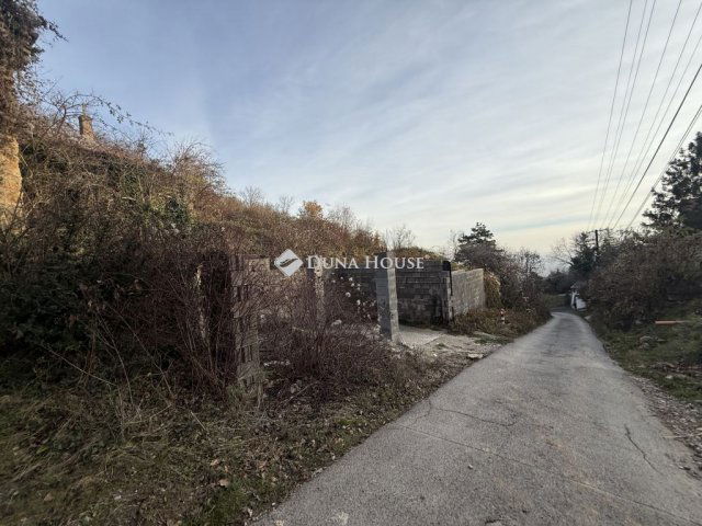 Eladó telek, Pécsett, Nagyszkókói úton 19.9 M Ft