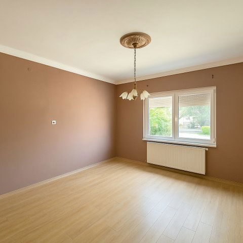 Eladó családi ház, Dombóváron 22.5 M Ft, 2 szobás