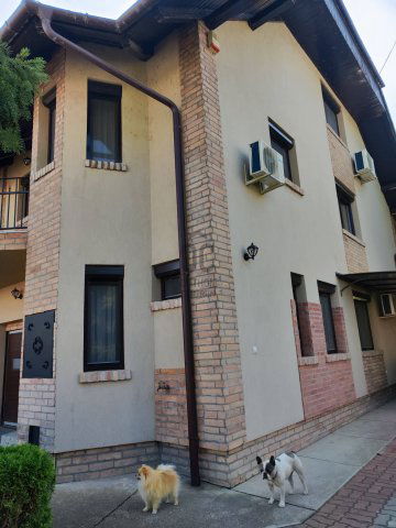 Eladó ikerház, Siófokon 220 M Ft, 6 szobás