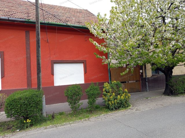 Eladó családi ház, Vecsésen 57 M Ft, 2 szobás