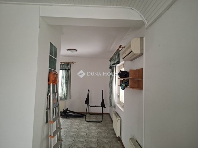 Eladó családi ház, Sülysápon 95.5 M Ft, 5 szobás