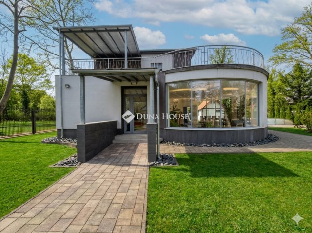 Eladó nyaraló, Balatonszemesen 367.5 M Ft, 11 szobás