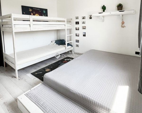 Eladó családi ház, Nagykovácsiban 344 M Ft, 6 szobás