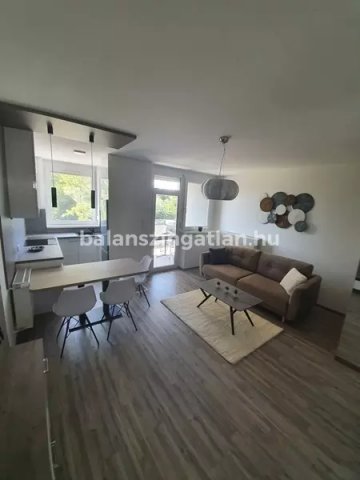 Kiadó téglalakás, albérlet, Nyíregyházán 220 E Ft / hó