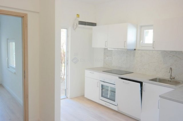 Eladó családi ház, Budapesten, XX. kerületben 50 M Ft, 2 szobás