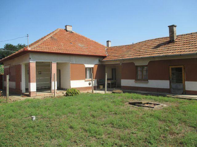 Eladó családi ház, Békéscsabán 26.99 M Ft, 2 szobás