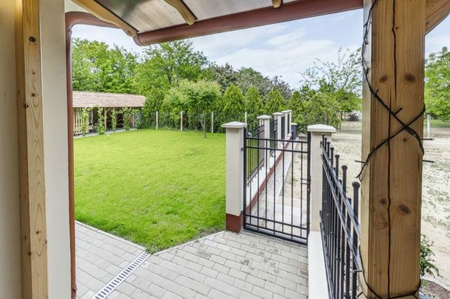 Eladó családi ház, Kecskeméten 79.9 M Ft, 8 szobás