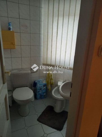 Eladó családi ház, Aszófőn 420 M Ft, 8+1 szobás