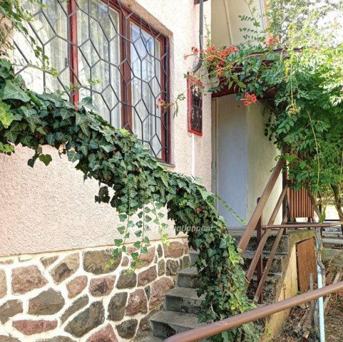 Eladó nyaraló, Komlón 29.5 M Ft, 1+1 szobás