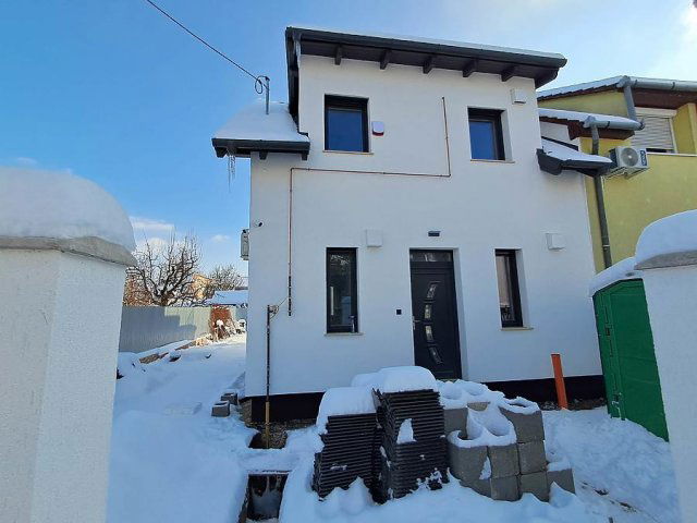 Eladó családi ház, Budapesten, XV. kerületben 155.9 M Ft