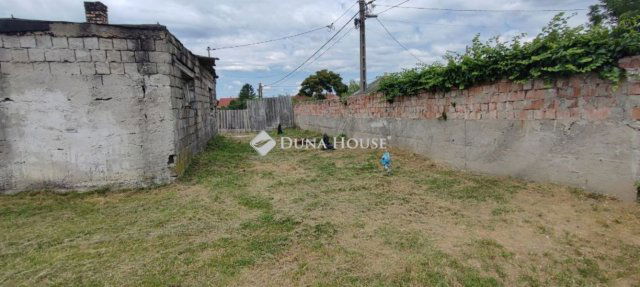 Eladó telek, Ercsiben 6.5 M Ft / költözzbe.hu