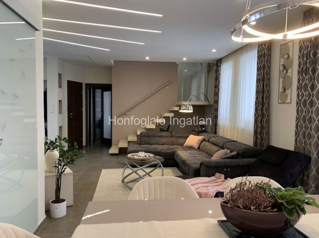 Eladó családi ház, Nyíregyházán 199.99 M Ft, 6 szobás