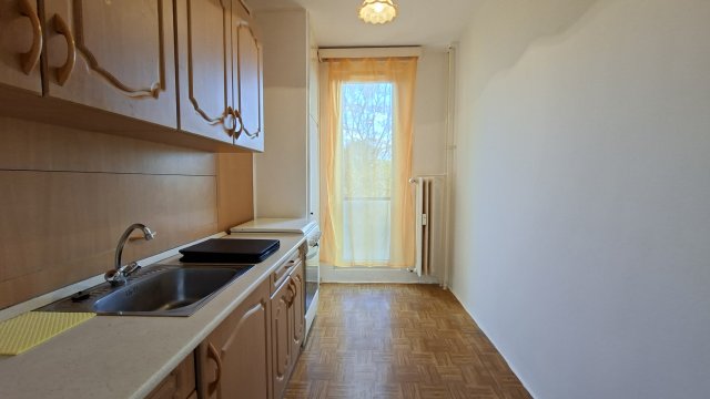 Eladó panellakás, Pécsett, Jedlik Ányos utcában 44.9 M Ft