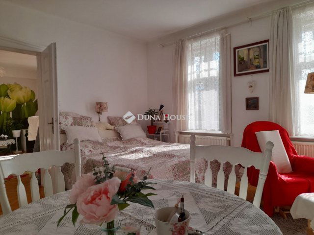 Eladó téglalakás, Gödöllőn 73 M Ft, 2 szobás