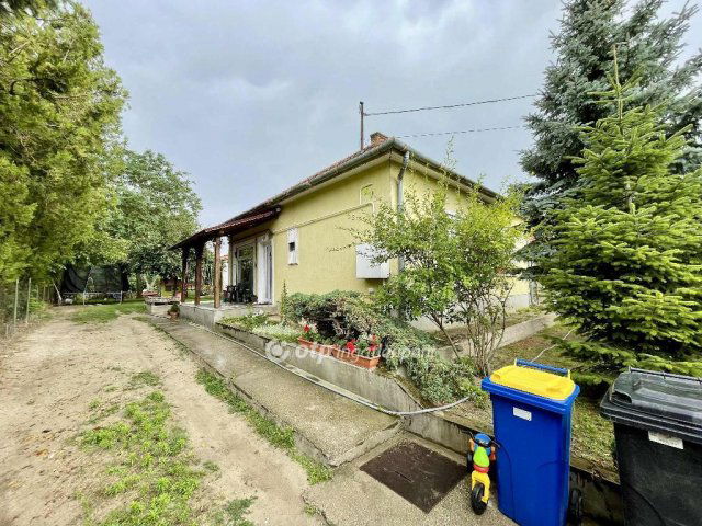 Eladó családi ház, Ráckevén 47.9 M Ft, 4 szobás