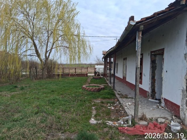 Eladó családi ház, Sarudon 2.1 M Ft, 1+1 szobás