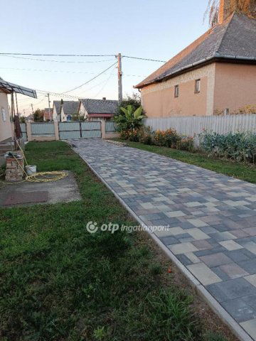 Eladó családi ház, Nyírgyulajon 37.5 M Ft, 2 szobás