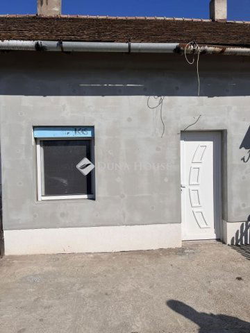 Eladó téglalakás, Várbalogon 38.9 M Ft, 3 szobás