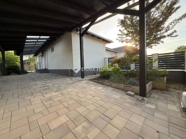 Kiadó családi ház, albérlet, Kecskeméten 443 E Ft / hó
