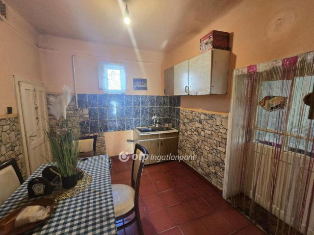 Eladó családi ház, Létavértesen 15.99 M Ft, 2 szobás