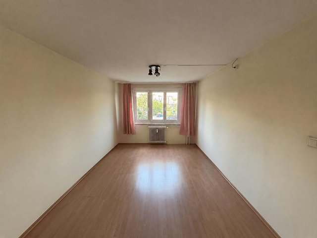 Eladó panellakás, Budapesten, III. kerületben 65.9 M Ft, 2 szobás
