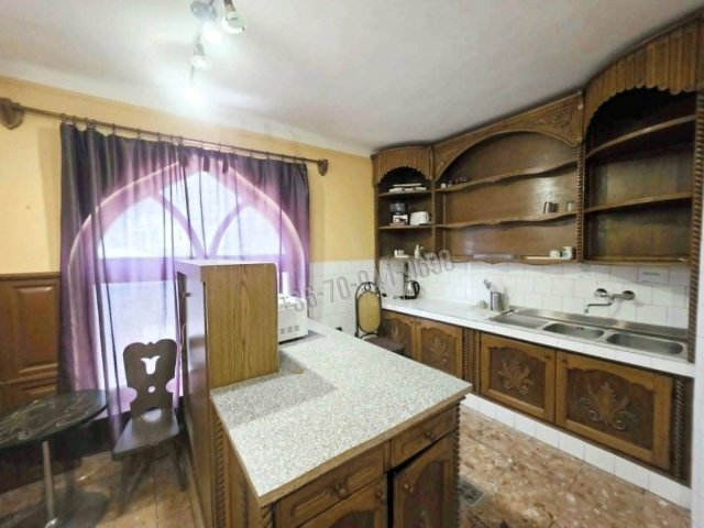 Eladó családi ház, Dunaújvárosban, Magyar úton 120 M Ft