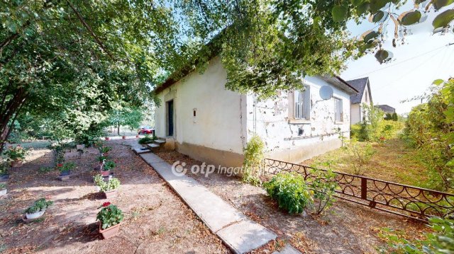 Eladó családi ház, Sonkádon 11.5 M Ft, 2 szobás