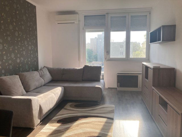 Kiadó téglalakás, albérlet, Debrecenben 280 E Ft / hó, 3 szobás