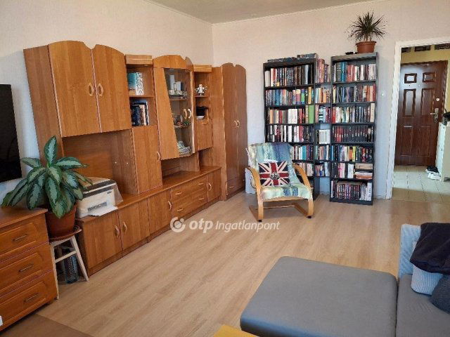 Eladó panellakás, Budapesten, XV. kerületben 64.9 M Ft, 2 szobás