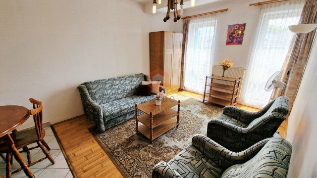 Kiadó téglalakás, albérlet, Pécsett, Ady Endre utcában