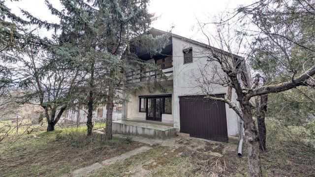 Eladó nyaraló, Balatonkenesén 69.9 M Ft, 4 szobás