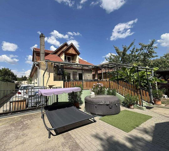 Eladó ikerház, Budapesten, XVII. kerületben 134.6 M Ft, 9 szobás
