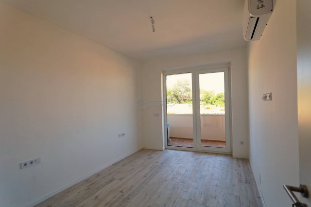 Eladó téglalakás, Szegeden 79.8 M Ft, 3 szobás