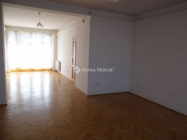 Eladó családi ház, Budapesten, XVIII. kerületben 170 M Ft