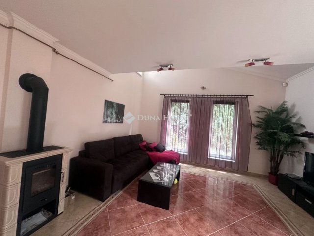 Eladó ikerház, Nyíregyházán 89 M Ft, 4 szobás