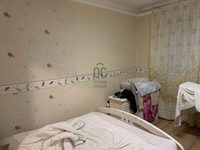 Eladó panellakás, Kazincbarcikán 25.5 M Ft, 2 szobás