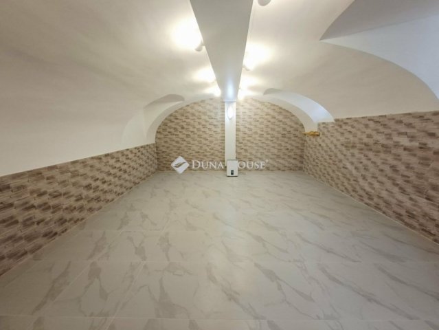 Eladó üzlethelyiség, Budapesten, II. kerületben 59 M Ft