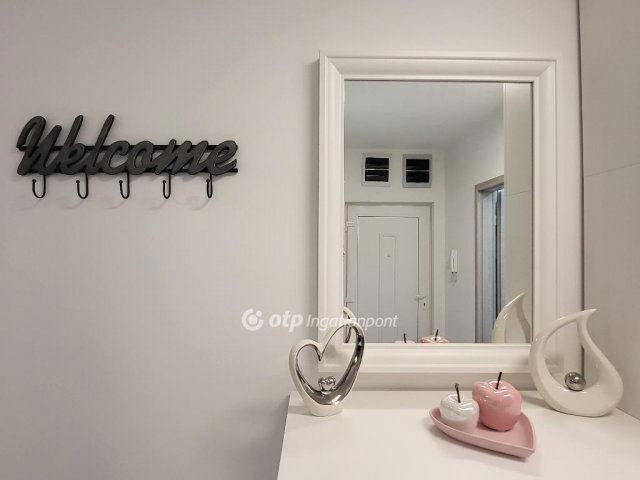 Kiadó téglalakás, albérlet, Siófokon 250 E Ft / hó, 3 szobás