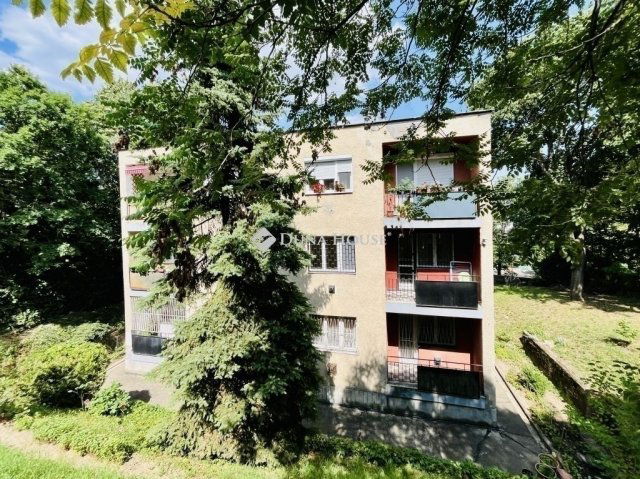 Eladó téglalakás, Budapesten, XII. kerületben 120 M Ft, 2 szobás